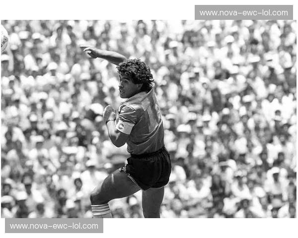 贝克汉姆的红牌与马拉多纳的“上帝之手”：1998年世界杯的宿命恩怨